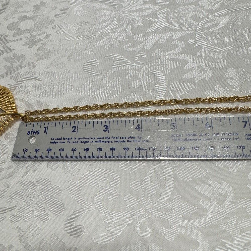 Trifari Necklace Pendant Vtg Brushed Gold Tone Peacock Fan Rope Chain 28" - Picture 12 of 13